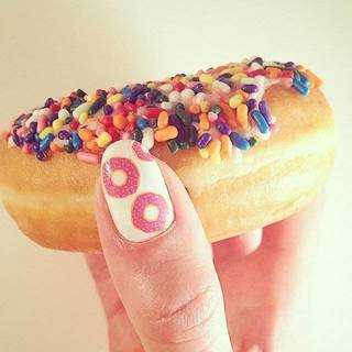 ไอเดียเพ้นท์เล็บโดนัท Doughnut Nails น่ากิน สุดคิ้วท์