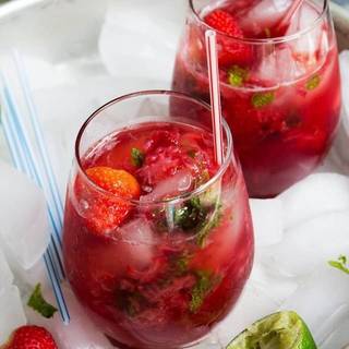 สูตรค็อกเทลทำง่ายใน 5 นาที Strawberry Pomegranate Mojito