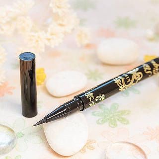 รีวิว Kiss Slim Liquid Liner เนรมิตตาสวยคม สะกดทุกสายตา