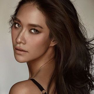 'แต่งหน้าสาวผิวแทน' ให้สวยปัง แบบ พลอย เฌอมาลย์! จากมืออาชีพ