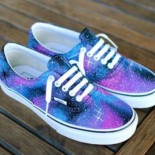 Galaxy Shoes : DIY รองเท้าผ้าใบ ง่ายๆ ใครๆก็ทำได้