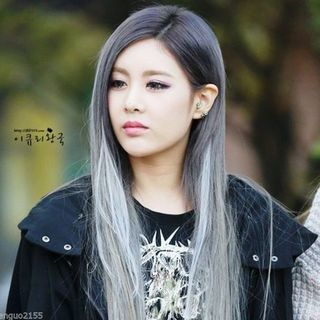 สีผมไหนมาแรงเฟร่อ!! กับเทคนิคไล่สี ombre ดำ-เทา สวยง่ายๆ แค่ปลายเทา