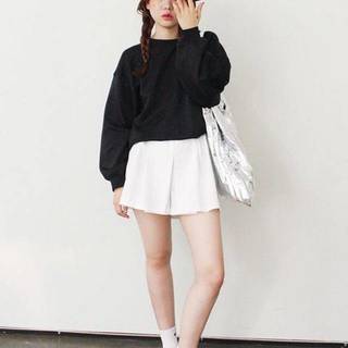 25 แฟชั่นมิกช์แอนด์แมทช์ "เสื้อสีดำ" ใส่ยังไงให้ดูดี ดูชิค