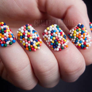 1436939026 1436784961 candy sprinkles manicure
