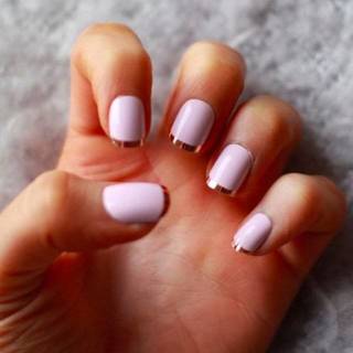 33 แฟชั่นเพ้นท์เล็บ Glitter French Manicures หรูดูดี
