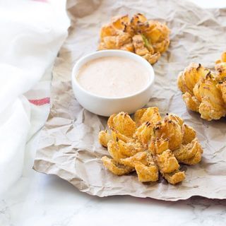 'Baked Bloomin’ Onions' เมนูหอมใหญ่อบฉบับไม่ซ้ำใคร