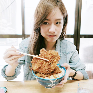 5 เหตุผล ที่หนุ่มๆ ควรคบ 'สาวสายกิน' เป็นแฟน !!! >///<