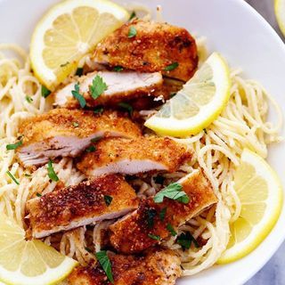 Crispy Lemon Chicken Pasta เมนูพาสต้ารสเด็ด กินเพลินจนหยุดแทบไม่ไหว