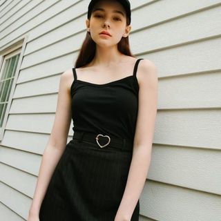 30 แฟชั่น 'ชุดโทนสีดำ' ใส่แล้วอำพรางหุ่น ผอมในพริบตา