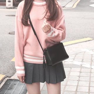 20 ไอเดียเทรนด์แฟชั่นแต่งตัวสี ชมพู-ดำ ทำให้สาวหวานดูไม่เลี่ยน