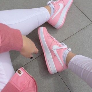 รวมสไตล์รองเท้าสีสดใส look like 'สีชมพู๊-ชมพู' !!