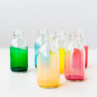 Stained Glass Bottles แปลงขวดแก้วเหลือใช้ให้สวยขึ้นหลายเท่าตัว