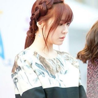 ไอเดียทรงผมสวยๆ 'ถักเปียแล้วรวบหางม้า' เสริมลุคให้ดูน่ารักขึ้นอีกเยอะ ^^