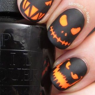 ฮาโลวันทั้งทีจะขาดได้ไง! กับไอเดียเพ้นท์เล็บ "Pumpkin"!!!