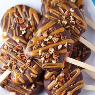 Chocolate Turtle Apple Slices ขนมอร่อยสุดฟิน มีแอปเปิลเต็มคำ