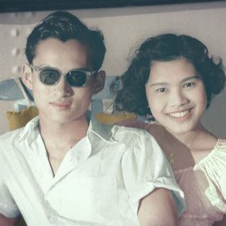 เรื่องราวน่ารักระหว่างพ่อและแม่ของแผ่นดินอบอุ่นหัวใจคนไทยทั้งประเทศ