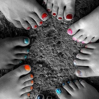 สีเล็บเท้าที่เข้ากับสาวเอเชีย ทายังไงให้ผิวผ่องจนต้องตกใจ!