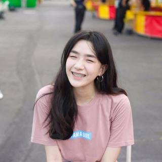 ไอเดียแมทช์เสื้อยืดลายกราฟฟิกเท่ๆ สไตล์ 'น้ำฝน' สาวหมวยสุดฮิป!!