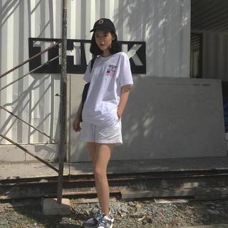 Fashion update!!! ลุค "ขาว ดำ เทา" ของวัยรุ่นไทยสวยปังส์ดูดีมาก