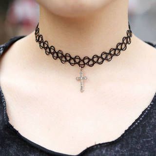 " CHOKER " สร้อยคอยุค 90s สวย เท่ เก๋ และมีตำนานน!!