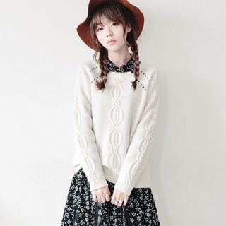 ไอเดียแฟชั่น 'แมทช์สเวตเตอร์กับกระโปรง' อย่างไรให้น่ารัก
