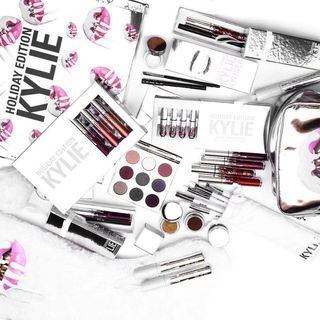 หนาวนี้มาแรง KylieCosmatic HolidayCollection2016 สวยจัดเต็มส่งท้ายปีเก่ากับไคลี่