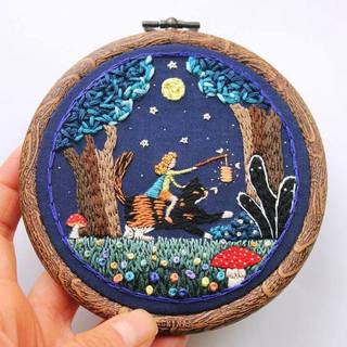 มาดู 'เครื่องประดับลายปัก' สำหรับสาวรักงานฝีมือสไตล์วินเทจ