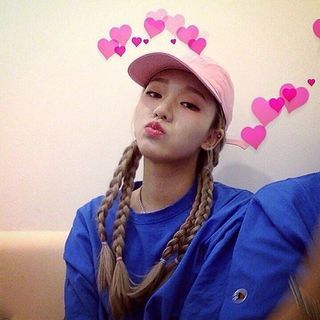 แฟชั่นหมวกแก๊ปของสาวๆ Ulzzang สวยเท่มีสไตล์