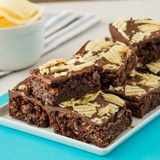 'Potato Chip Brownies' เมนูบราวนี่มันฝรั่งทอด อร่อยแปลกใหม่ไม่ซ้ำใคร