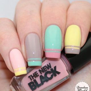 Easy But Chic ไอเดียเพ้นท์ปลายเล็บสวยๆในสไตล์เรียบง่ายแต่ดูดี