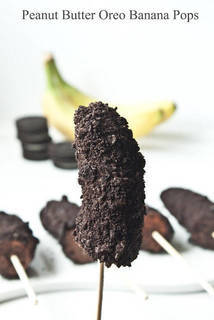 กล้วยเสียบไม้ Peanut Butter Chocolate Oreo Banana Pop อาหารว่างไอเดียเก๋ ถือกินง่าย