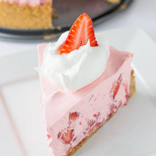น่ารักมุ้งมิ้ง Strawberry Cream Pie ทำง่าย ไม่ต้องใช้เตาอบ