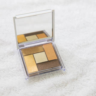 Makeup No Makeup ในตลับเดียว!! จาก IN2it eye colour palette ヾ(☆▽☆)