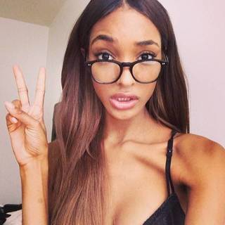 8 ทริค ถ่าย Selfie ลง Instagram ให้โดดเด่นเหมือน Supermodel!