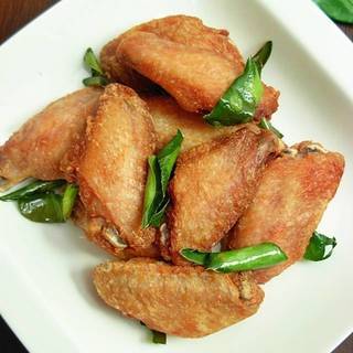 'ปีกไก่ทอดเกลือ' ของว่างกินเพลิน อร่อยจนหยุดไม่ได้!!!