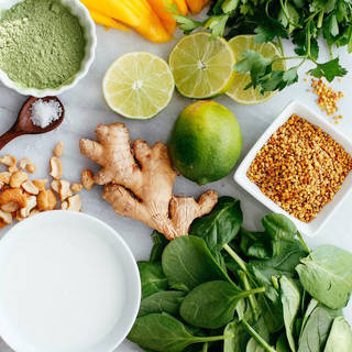 1442979301 1442804148 cashew lime green smoothie 660x990