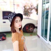 มุก'