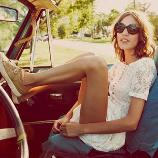 1466849819 1031ad33d74dde78 alexa chung 1.preview