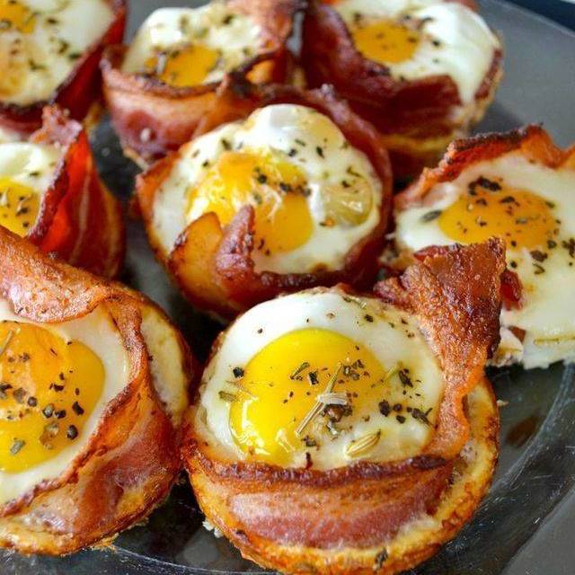 Bacon and egg cups with guac kale mole iowagirleats7
