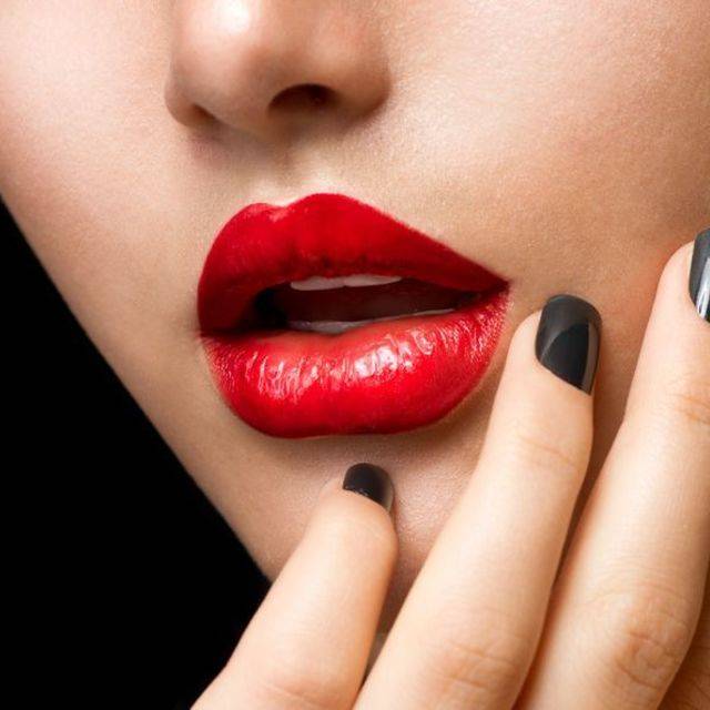 1437727716 red lips beauty power confidence