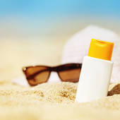 Icon 1438170904 things you shouldn e2 80 99t forget to pack for a beach trip 2
