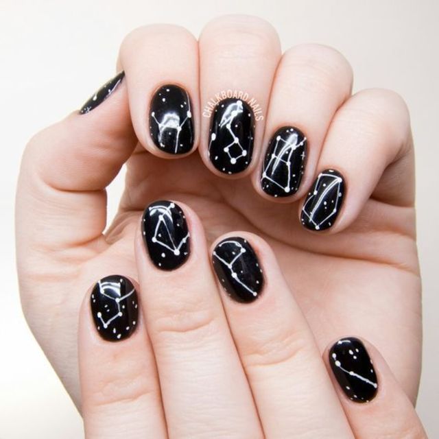 Zodiac nails รวมลายเพ้นท์เล็บกลุ่มดาว 'จักรราศี' แสนสวยที่น่าลองเพ้นท์ตาม