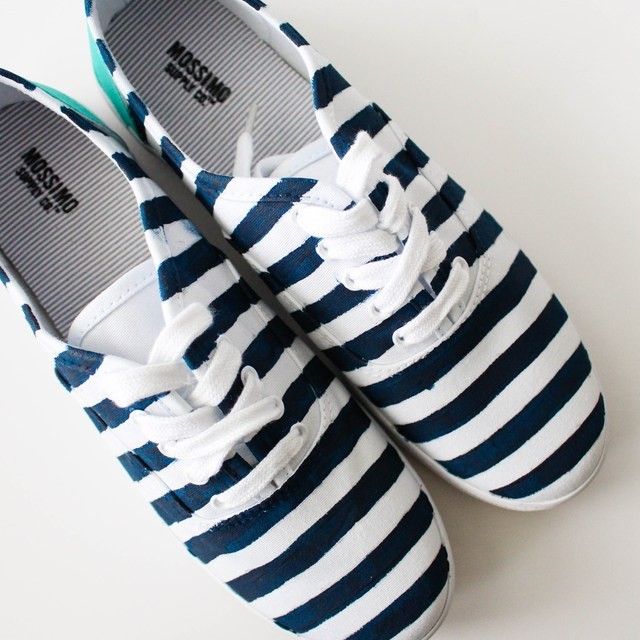 Striped shoes 9886