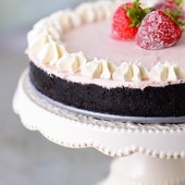 Icon no bake strawberry chocolate cheesecake