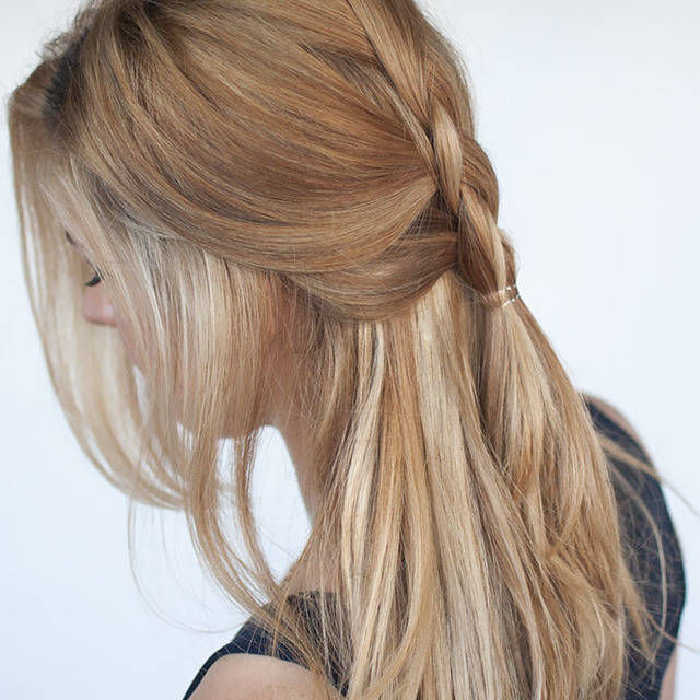1441962333 hair romance easy everyday hair half up dutch braid tutorial 2