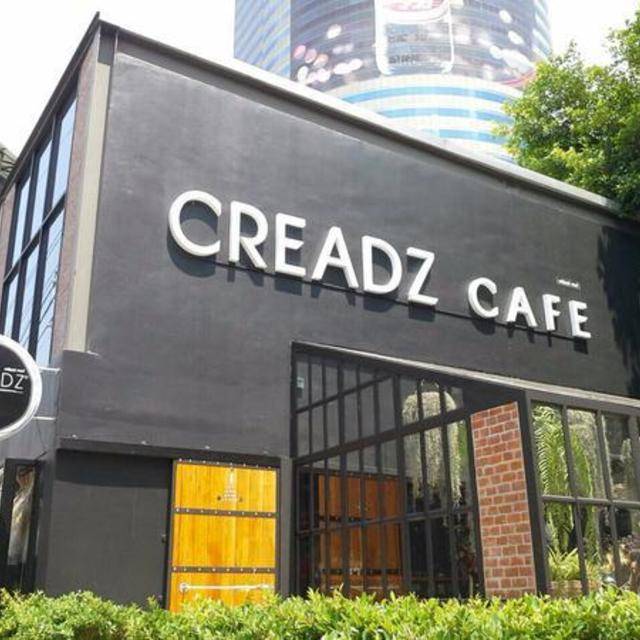 รีวิวร้าน Creadz Cafe ร้านกาแฟชิลล์ๆ นั่งสบายของหมอริท