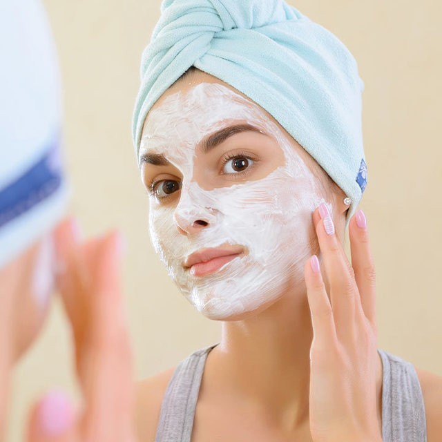 8 amazing benefits of yogurt face mask 2