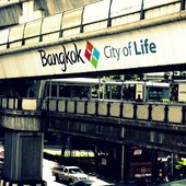 Icon 4 bangkok overpass