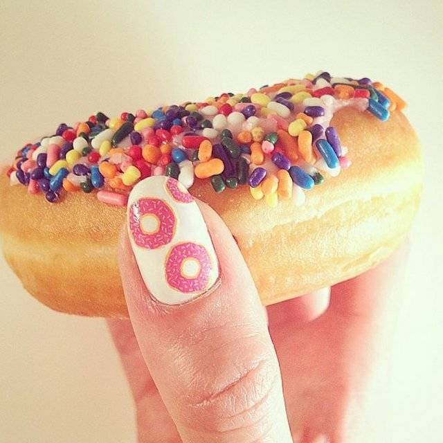 1445397094 doughnut nail art ideas