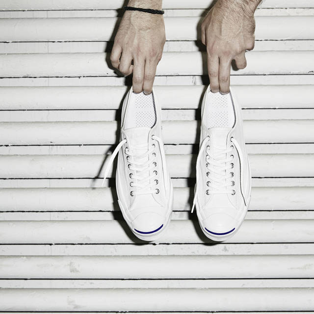 1445927604 converse jack purcell signature white   hands 33021